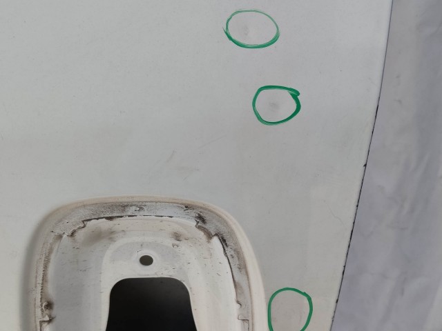 201197 Fiat Doblo 2009-2022 bal első fehér  színű ajtó, a képen látható sérüléssel