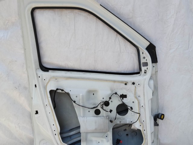 201197 Fiat Doblo 2009-2022 bal első fehér  színű ajtó, a képen látható sérüléssel