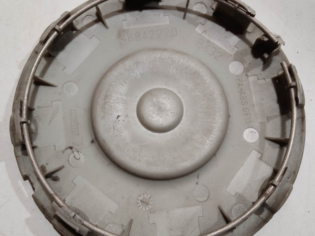 201255 Fiat Multipla 1998-2010 Felni közép kupak 46842220