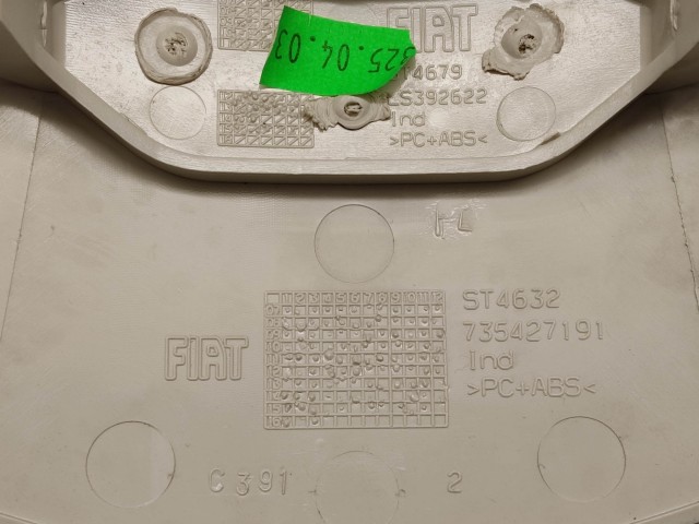 Fiat 500 735427191 számú, felső kormány burkolat