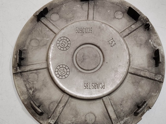 201261 Felni közép kupak 50901039