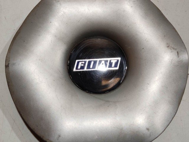 201270 Fiat Marea felni közép kupak 46445923