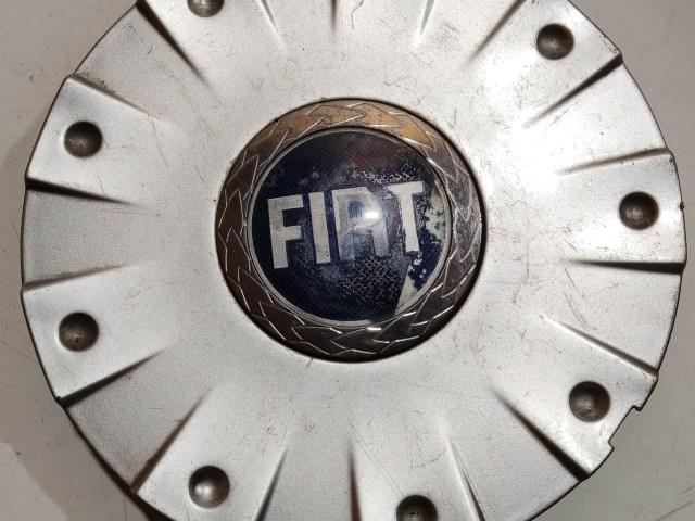 Fiat Felni közép kupak Használt  Ezüst 
