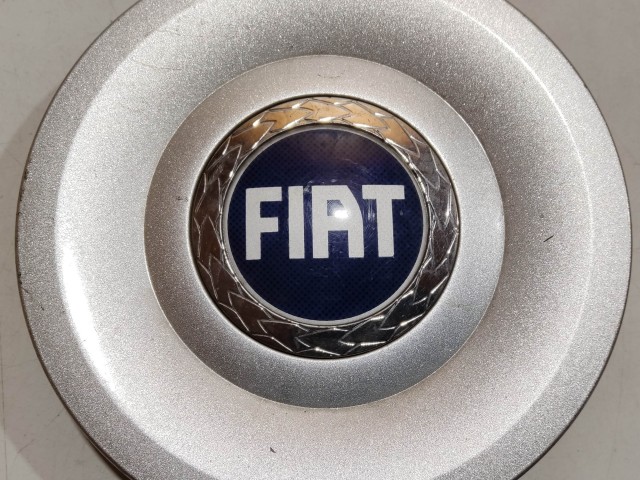 Fiat Felni közép kupak Használt  Ezüst 