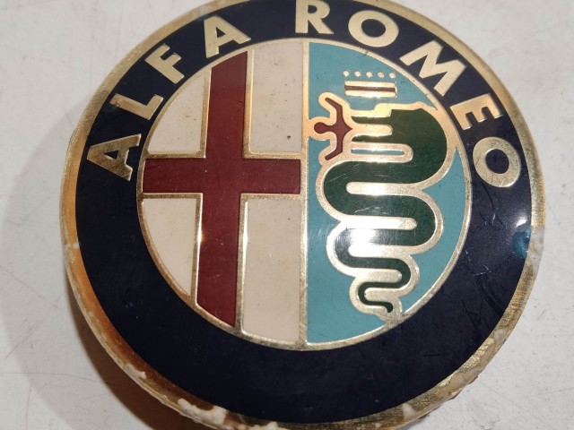 201321 Alfa Romeo 159, Brera, Spider, Giulietta alufelni közép kupak, a képen látható állapotban