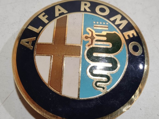 201333 Alfa Romeo 159, Brera, Spider, Giulietta alufelni közép kupak, a képen látható állapotban