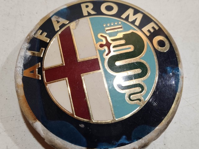 201336 Alfa Romeo 159, Brera, Spider, Giulietta alufelni közép kupak, a képen látható állapotban