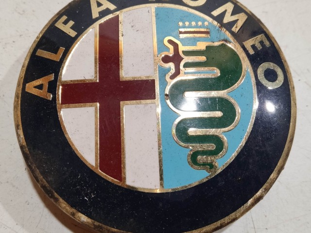 201338 Alfa Romeo 159, Brera, Spider, Giulietta alufelni közép kupak, a képen látható állapotban