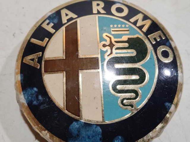 201343 Alfa Romeo 159, Brera, Spider, Giulietta alufelni közép kupak, a képen látható állapotban