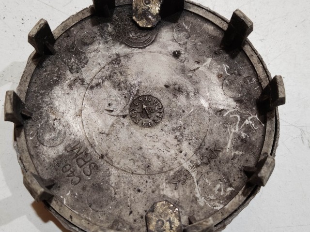 201345 Alfa Romeo 159, Brera, Spider, Giulietta alufelni közép kupak, a képen látható állapotban