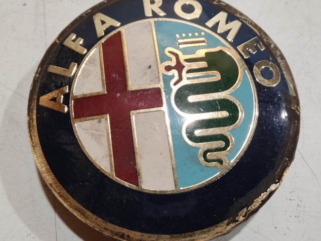 201348 Alfa Romeo 159, Brera, Spider, Giulietta alufelni közép kupak, a képen látható állapotban