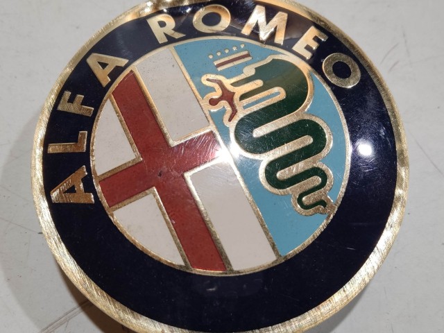 201383 Alfa Romeo 159, Brera, Spider, Giulietta alufelni közép kupak, a képen látható állapotban