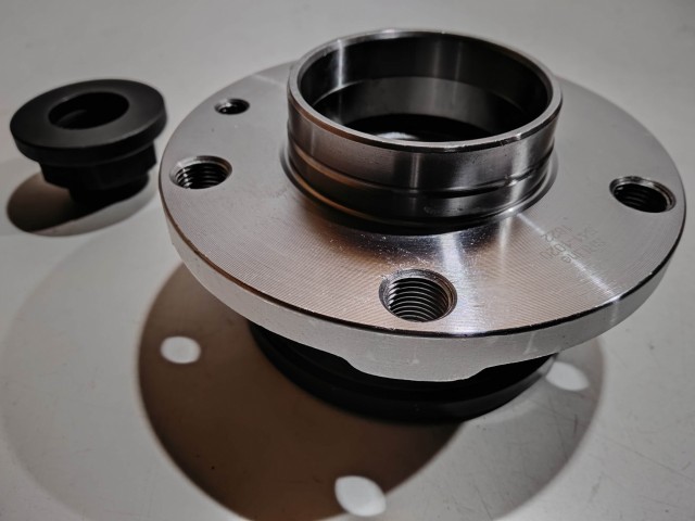 Alfa Romeo 147, 156, Gt utángyártott új, hátsó kerékagycsapágy 35mm belső átmérő