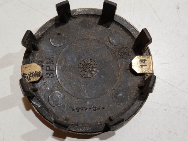 201410 Alfa Romeo 145,146, 147,156,166,Gt alufelni közép kupak a képen látható állapotban