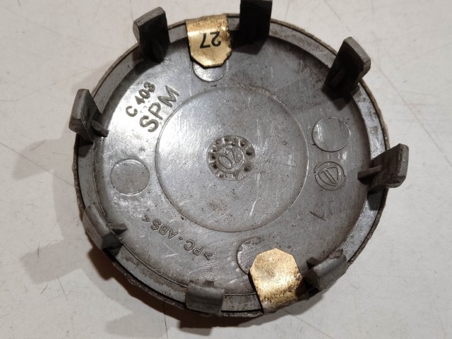 201413 Alfa Romeo 145,146, 147,156,166,Gt alufelni közép kupak a képen látható állapotban