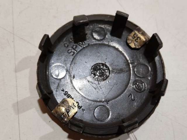 201415 Alfa Romeo 145,146, 147,156,166,Gt alufelni közép kupak a képen látható állapotban