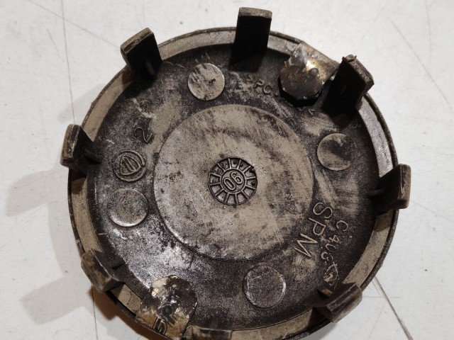 201419 Alfa Romeo 145,146, 147,156,166,Gt alufelni közép kupak a képen látható állapotban