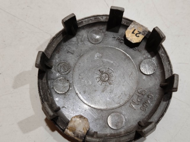 201420 Alfa Romeo 145,146, 147,156,166,Gt alufelni közép kupak a képen látható állapotban