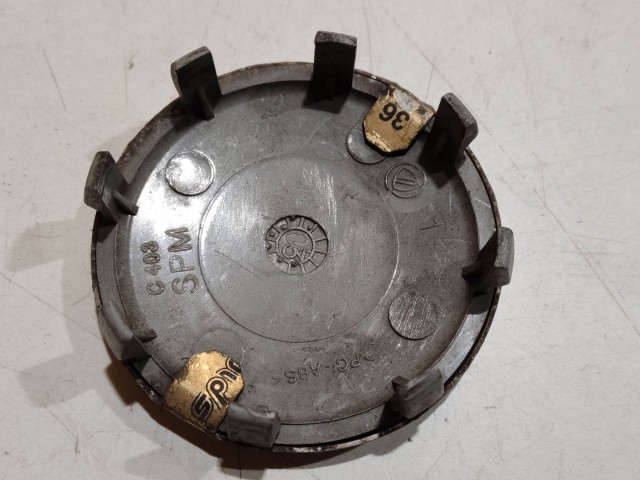 201446 Alfa Romeo 147, 156, 166, Gt felni közép kupak, átmérő 50 mm, képen látható állapotban