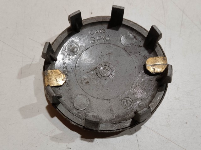 201568 Alfa Romeo 147, 156, 166, Gt felni közép kupak, átmérő 50 mm, képen látható állapotban