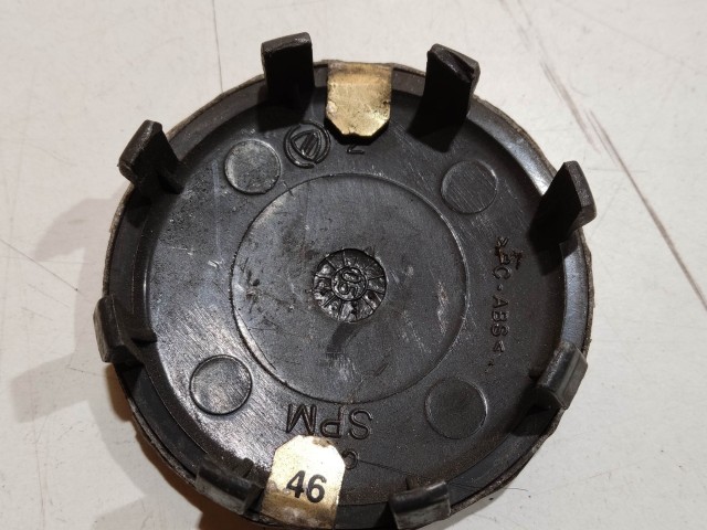 201572 Alfa Romeo 147, 156, 166, Gt felni közép kupak, átmérő 50 mm, képen látható állapotban