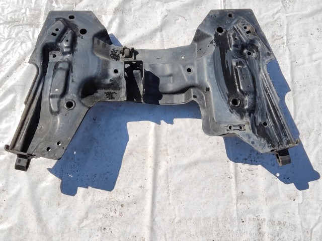 201586 Citroen C3 Picasso  2009-2017 első segédalváz (Bölcső)