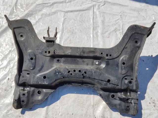 201590 Peugeot 3008 első segédalváz, (bölcső)