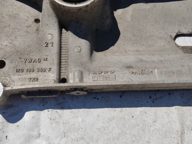 201603 Volkswagen Golf VI. 2008-2013 első segédalváz (bölcső)