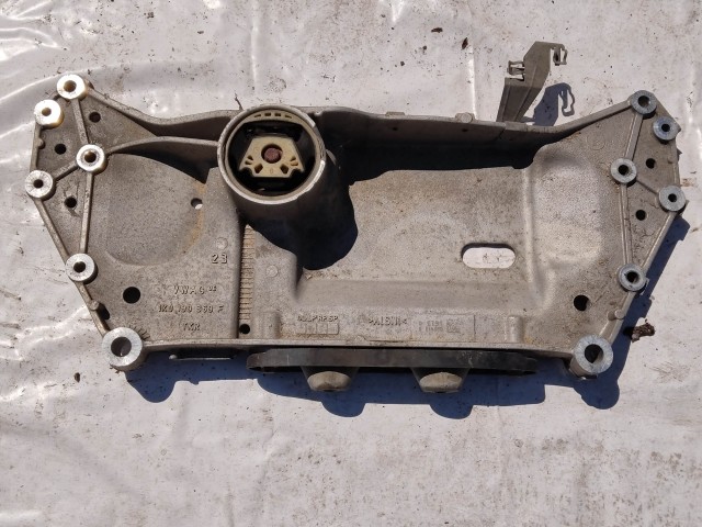 201607 Volkswagen Golf VI. 2008-2013 első segédalváz (bölcső)