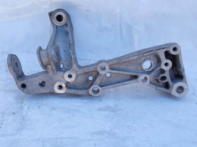 201614 Audi, Seat, Skoda Volkswagen jobb első alsó lengőkar tartó 1K0199295E