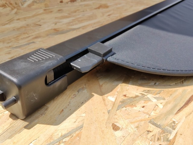 Volkswagen Passat B7 2010-2014 utángyártott új kombi kalaptartó (csomagtérroló)