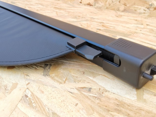 Volkswagen Passat B7 2010-2014 utángyártott új kombi kalaptartó (csomagtérroló)