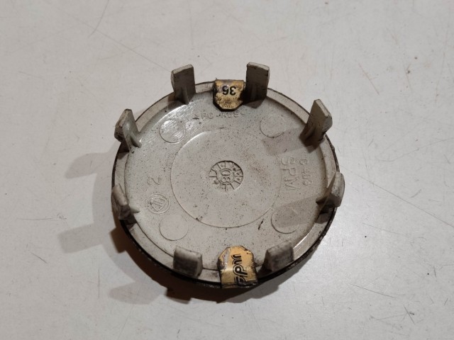 201905 Alfa Romeo 145,146, 147,156,166,Gt alufelni közép kupak a képen látható állapotban