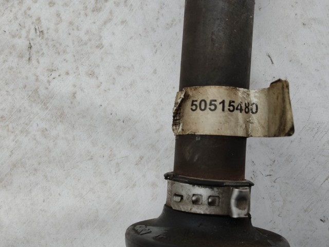 201913 Alfa Romeo MiTo 2008-2018 1,4 16v 135 Le MultiAir jobb első féltengely 25 bordás, a képen látható sérüléssel