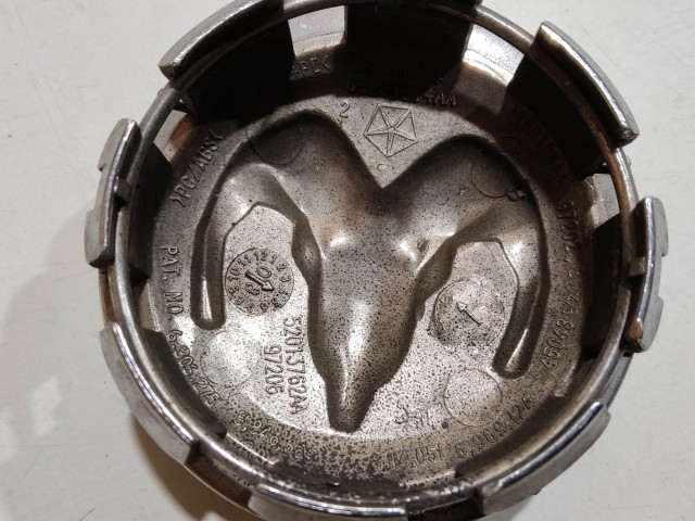 201926 Dodge Journey Felni közép kupak K52110398AA