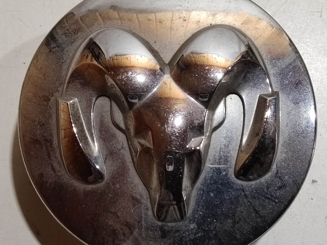 201926 Dodge Journey Felni közép kupak K52110398AA