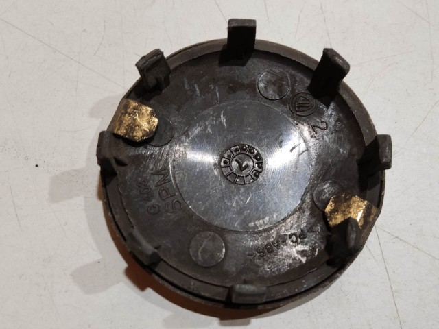 201931 Alfa Romeo 145,146, 147,156,166,Gt alufelni közép kupak a képen látható állapotban