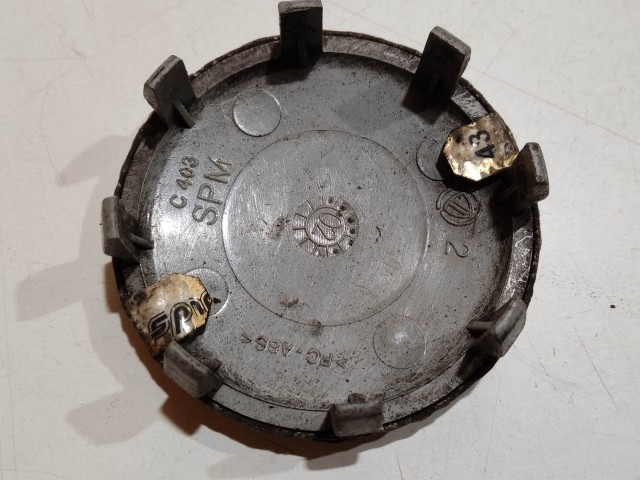 201933 Alfa Romeo 145,146, 147,156,166,Gt alufelni közép kupak a képen látható állapotban