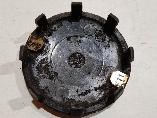 201941 Alfa Romeo 145,146, 147,156,166,Gt alufelni közép kupak a képen látható állapotban