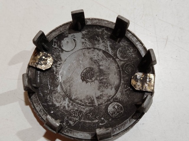 201950 Alfa Romeo 145,146, 147,156,166,Gt alufelni közép kupak a képen látható állapotban