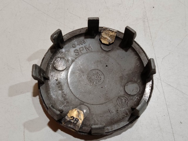 201951 Alfa Romeo 145,146, 147,156,166,Gt alufelni közép kupak a képen látható állapotban