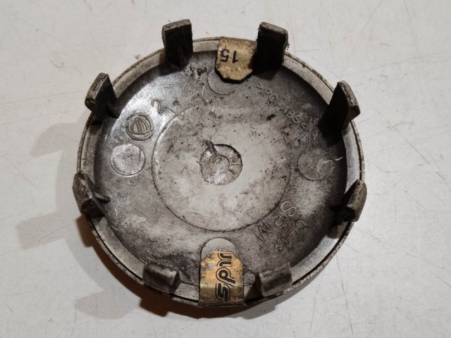 201962 Alfa Romeo 145,146, 147,156,166,Gt alufelni közép kupak a képen látható állapotban