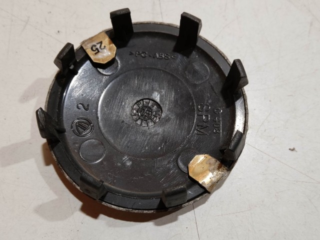 201972 Alfa Romeo 145,146, 147,156,166,Gt alufelni közép kupak a képen látható állapotban