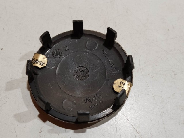 201988 Alfa Romeo 145,146, 147,156,166,Gt alufelni közép kupak a képen látható állapotban