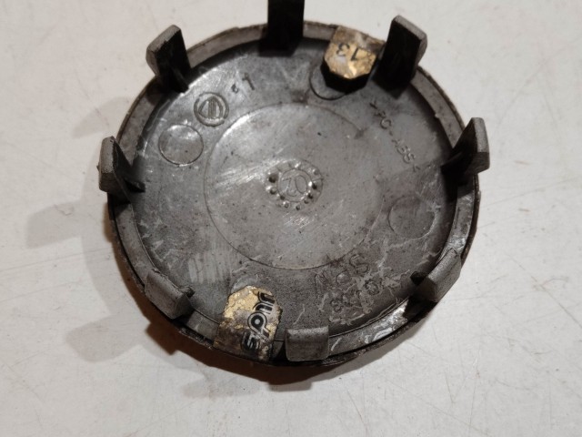 204004 Alfa Romeo 145,146, 147,156,166,Gt alufelni közép kupak a képen látható állapotban