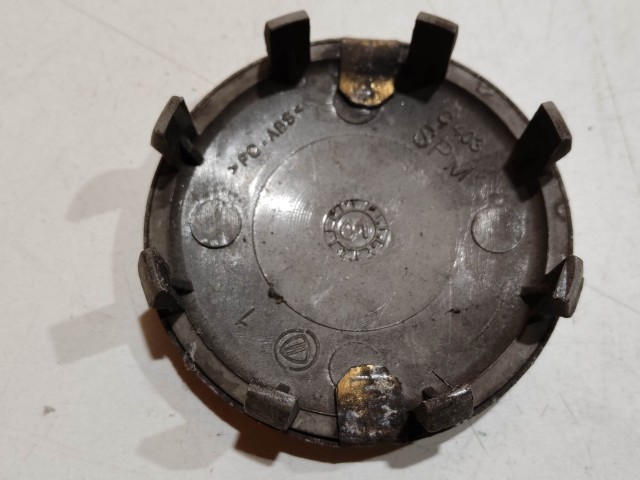 204007 Alfa Romeo 145,146, 147,156,166,Gt alufelni közép kupak a képen látható állapotban