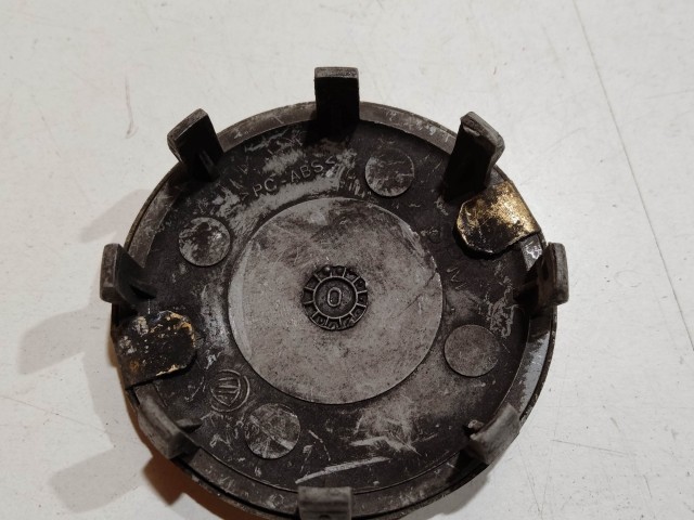 204008 Alfa Romeo 145,146, 147,156,166,Gt alufelni közép kupak a képen látható állapotban