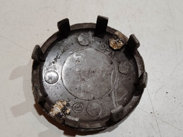 204011 Alfa Romeo 145,146, 147,156,166,Gt alufelni közép kupak a képen látható állapotban