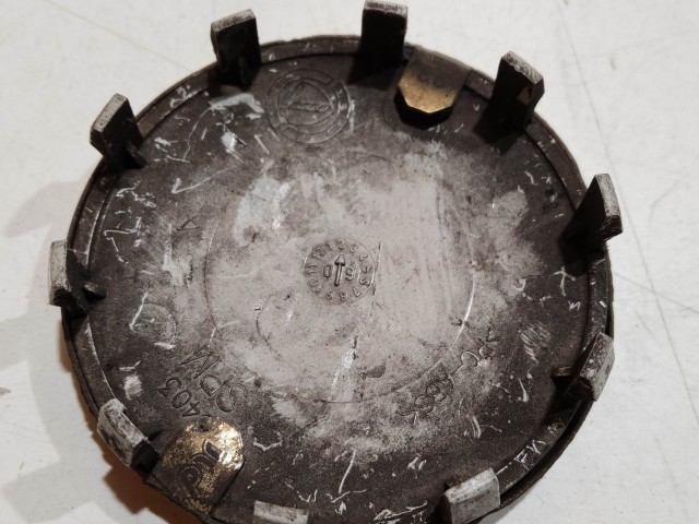 204029 Alfa Romeo 159, Brera, Spider, Giulietta alufelni közép kupak, a képen látható állapotban