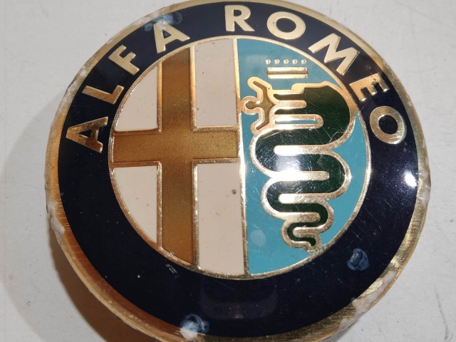 204030 Alfa Romeo 159, Brera, Spider, Giulietta alufelni közép kupak, a képen látható állapotban